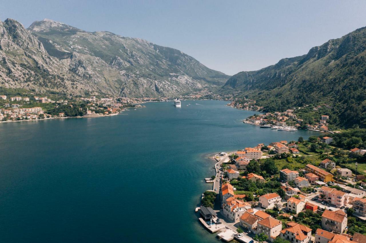 Palazzo Sbutega Bed & Breakfast Kotor Exterior foto
